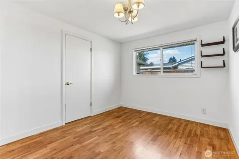 16966 121st Avenue SE Renton WA 98058