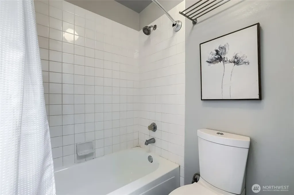 806 NW 52nd Street Seattle WA 98107