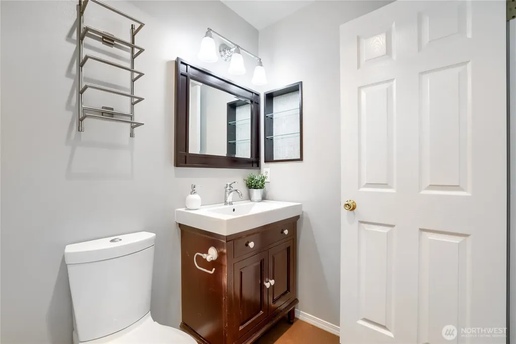 806 NW 52nd Street Seattle WA 98107