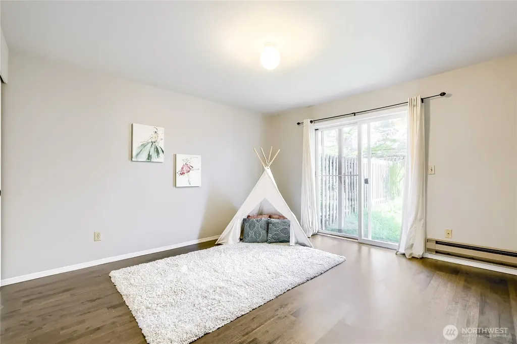 806 NW 52nd Street Seattle WA 98107