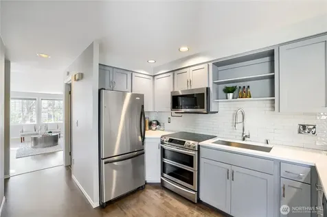 806 NW 52nd Street Seattle WA 98107