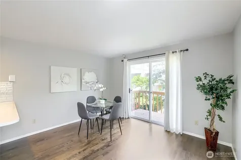 806 NW 52nd Street Seattle WA 98107