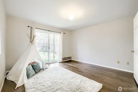 806 NW 52nd Street Seattle WA 98107