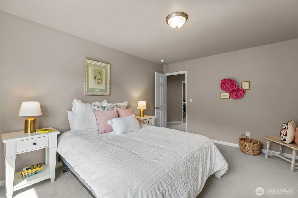 2759 NW Pine Cone Place Issaquah WA 98027
