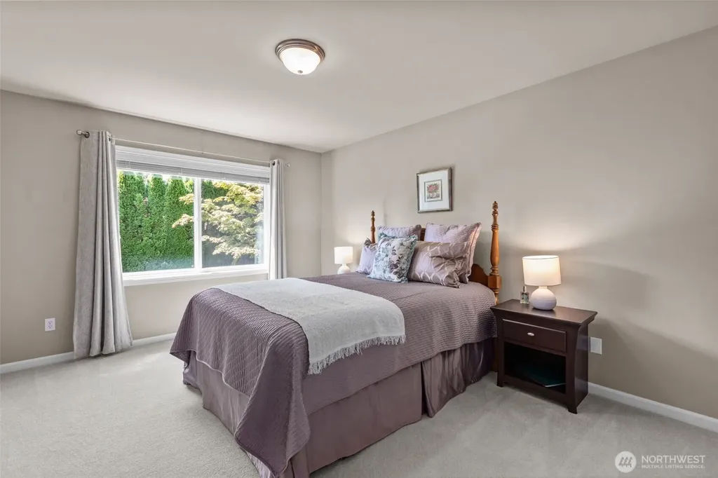 2759 NW Pine Cone Place Issaquah WA 98027