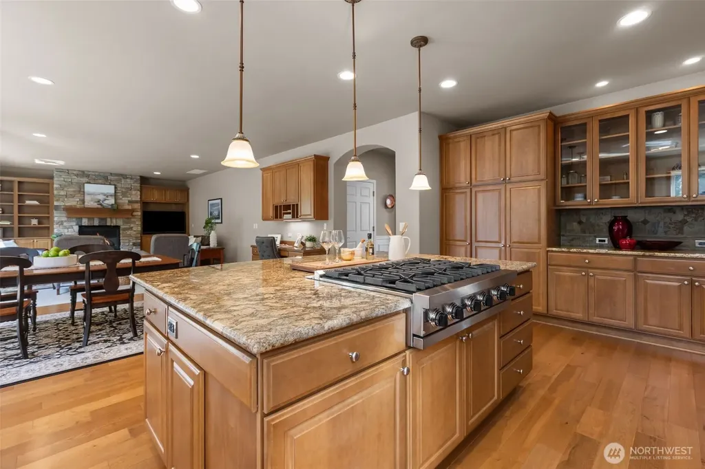 2759 NW Pine Cone Place Issaquah WA 98027