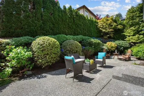 2759 NW Pine Cone Place Issaquah WA 98027
