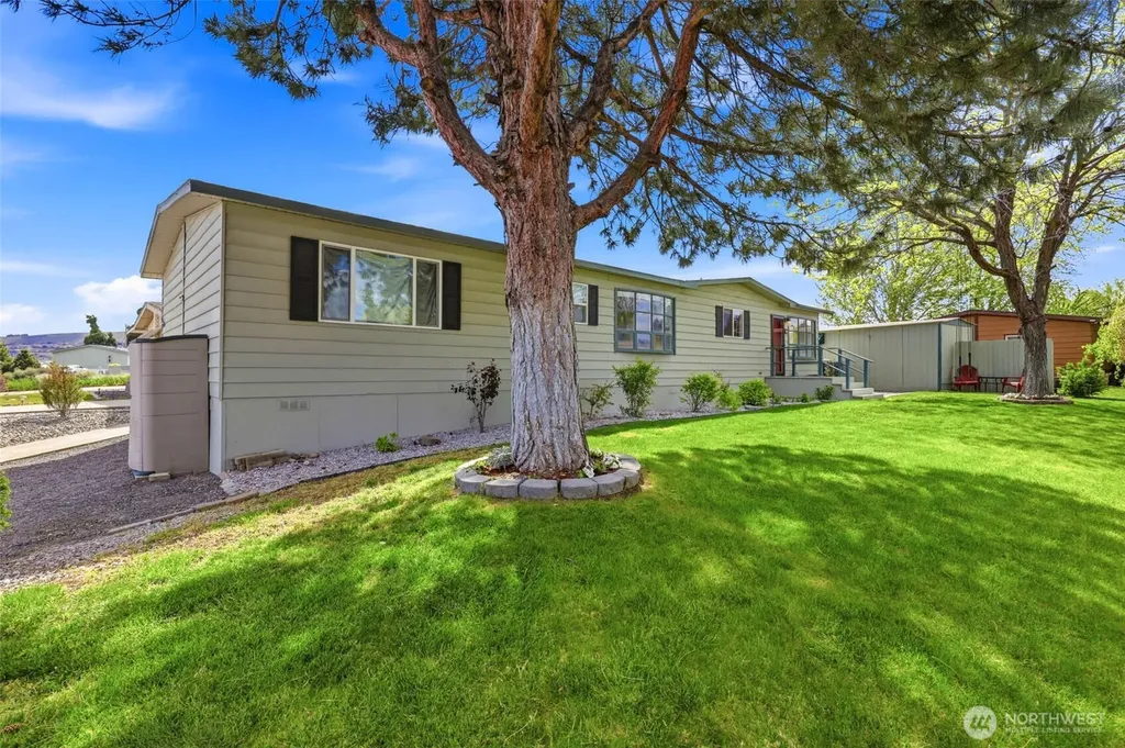 240 Skyline Drive Richland WA 99352