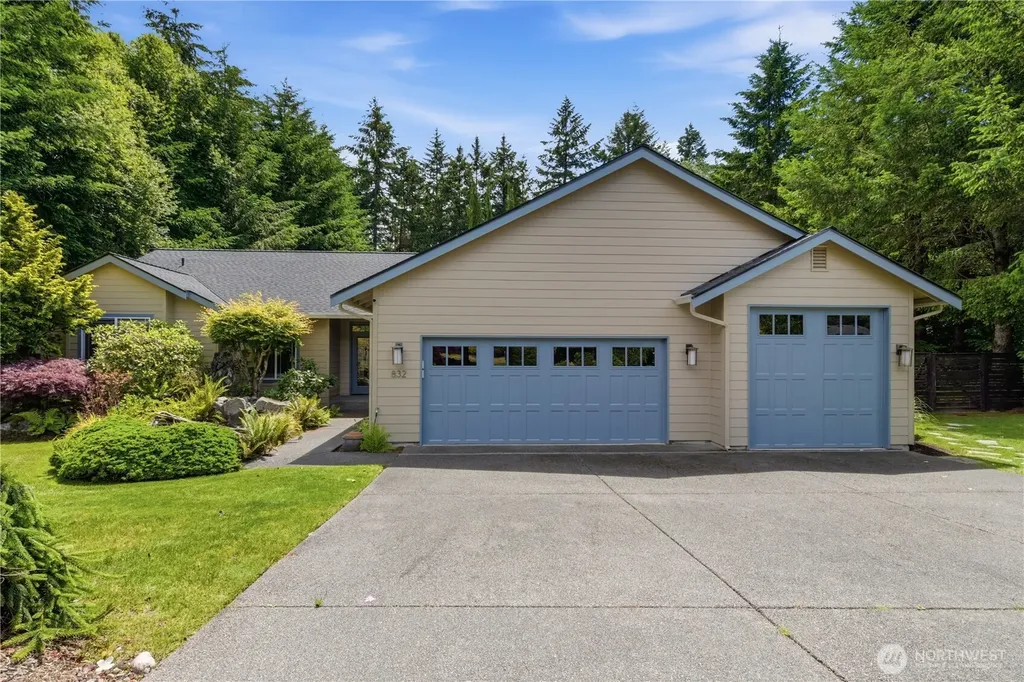 832 Jewil Drive Fox Island WA 98333