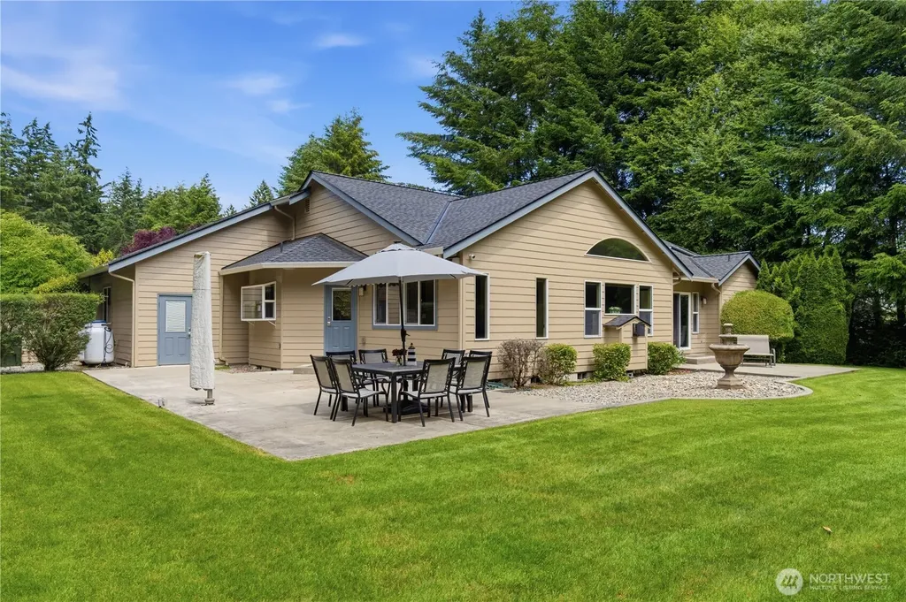 832 Jewil Drive Fox Island WA 98333