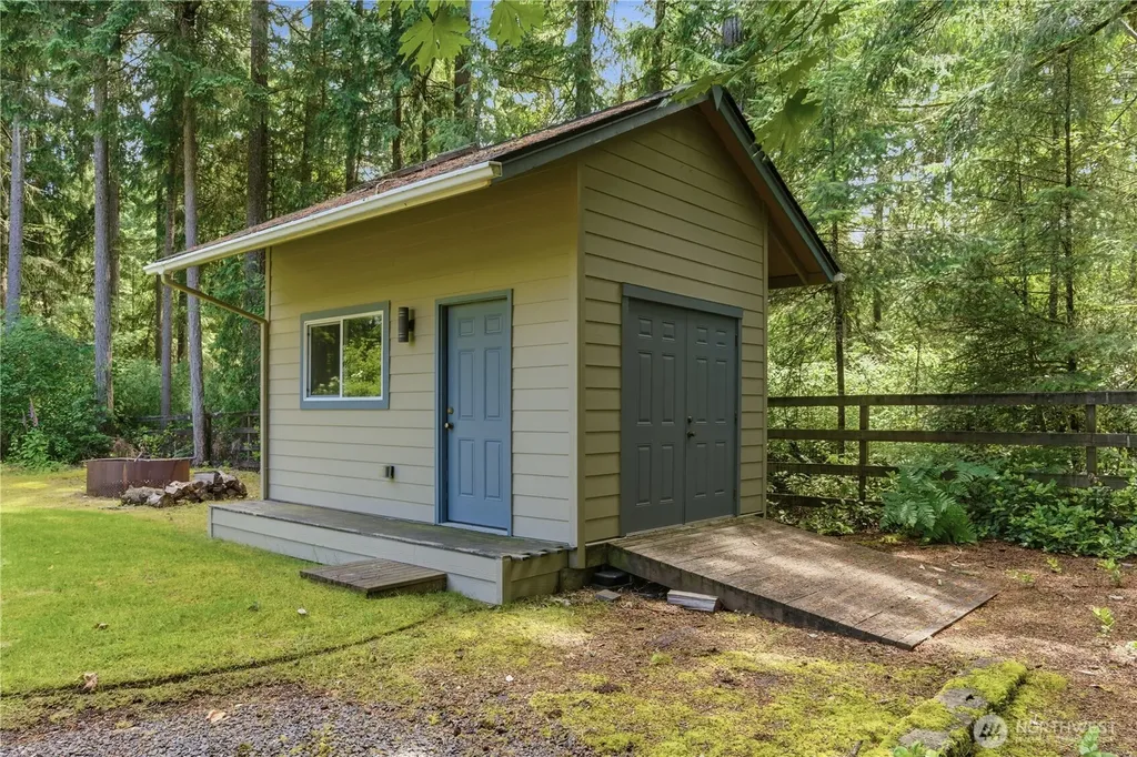 832 Jewil Drive Fox Island WA 98333