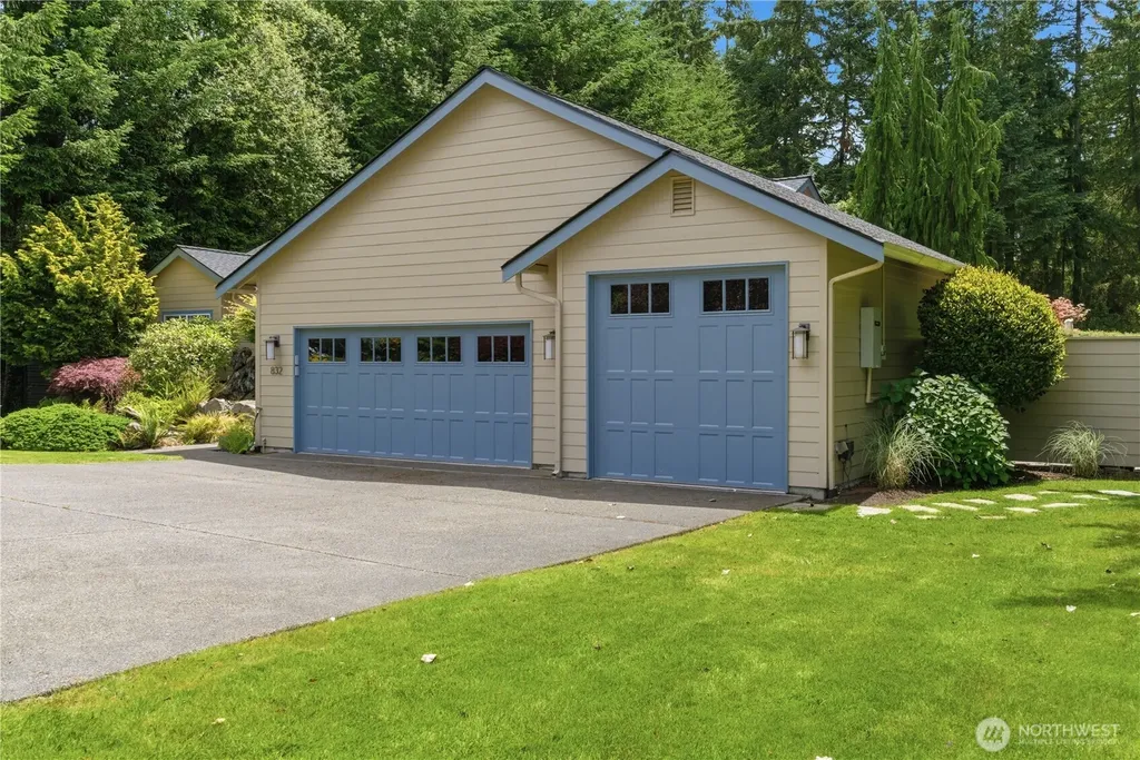 832 Jewil Drive Fox Island WA 98333