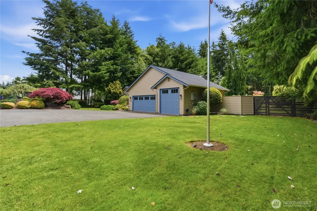 832 Jewil Drive Fox Island WA 98333