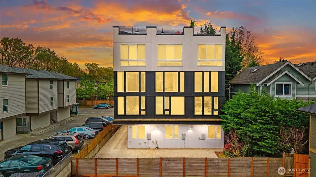 2612 E Yesler Way Seattle WA 98122
