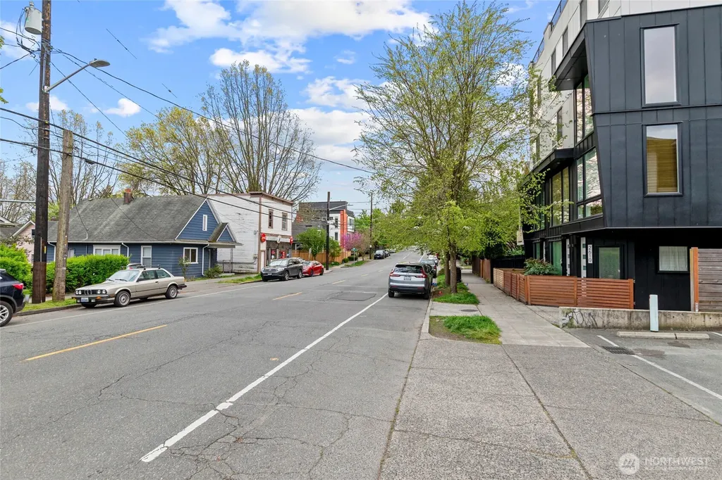 2612 E Yesler Way Seattle WA 98122