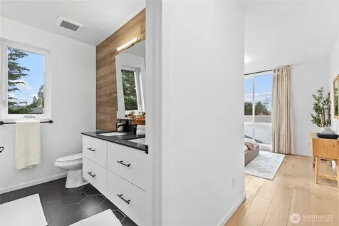2612 E Yesler Way Seattle WA 98122