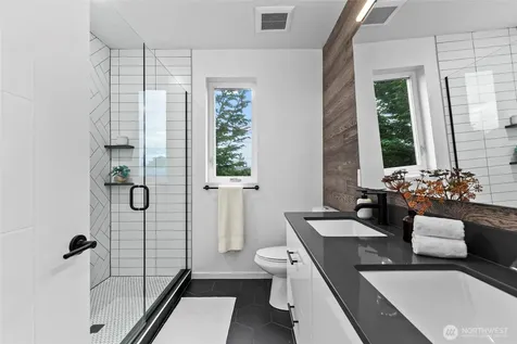 2612 E Yesler Way Seattle WA 98122
