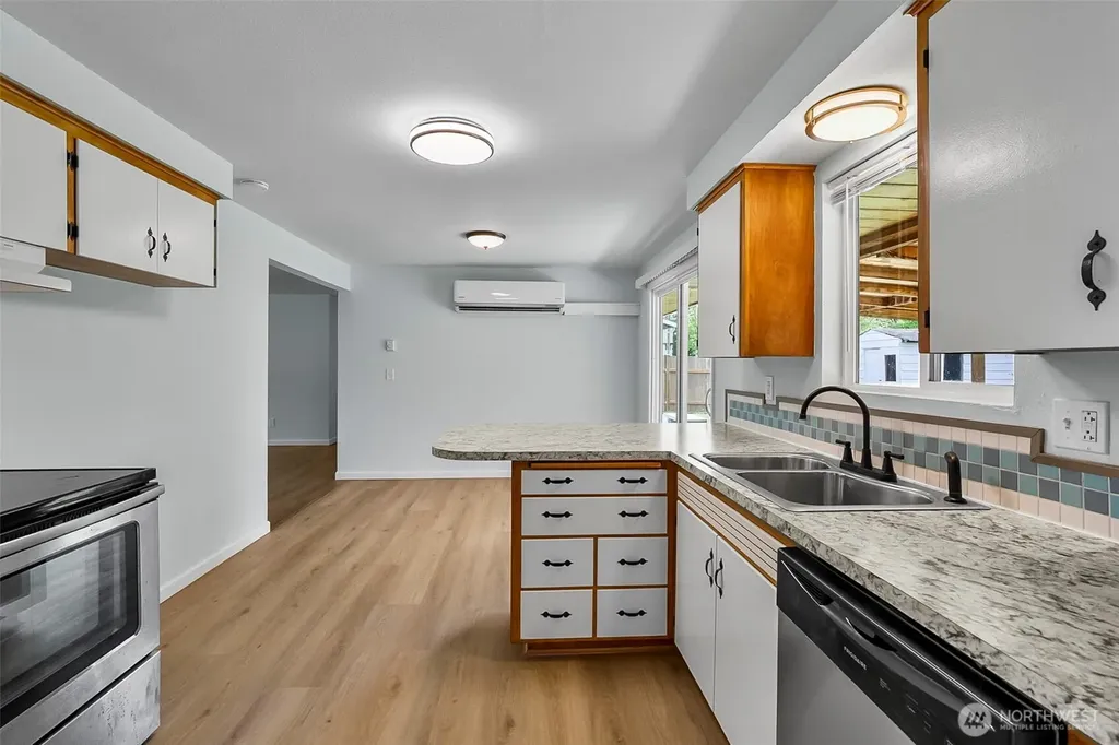 6526 77th Place NE Marysville WA 98270