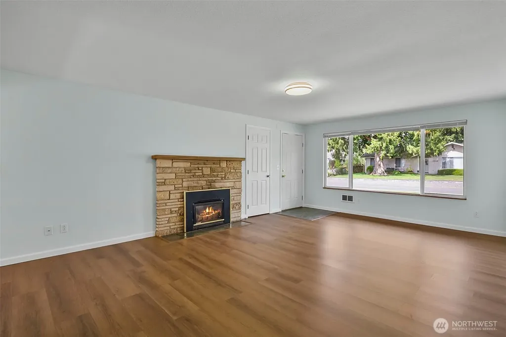 6526 77th Place NE Marysville WA 98270
