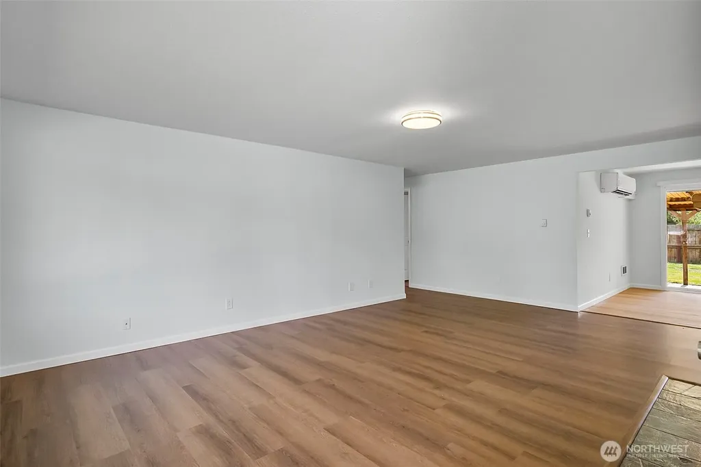 6526 77th Place NE Marysville WA 98270