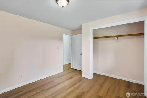 6526 77th Place NE Marysville WA 98270