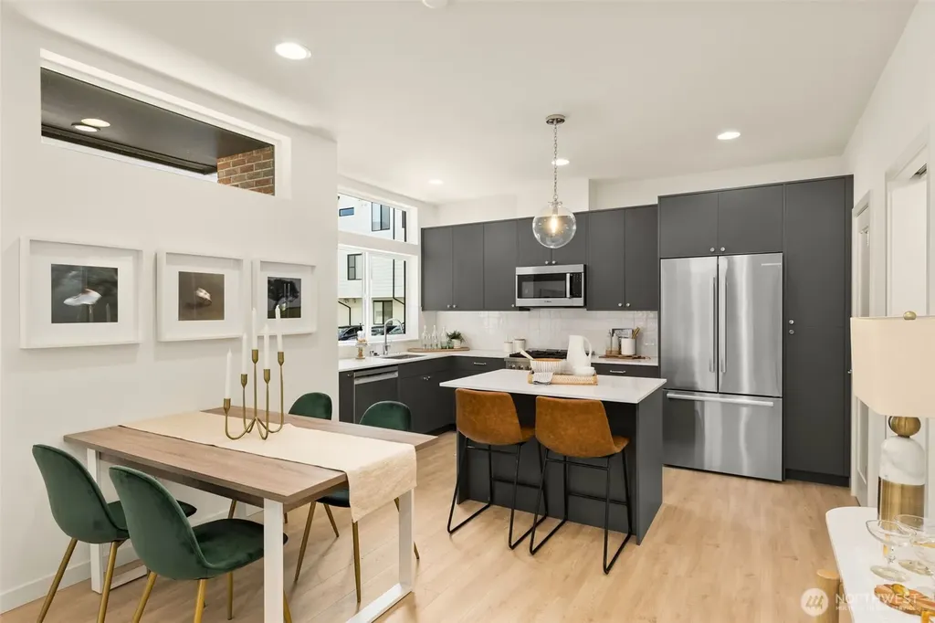 8323 12th Avenue NW Seattle WA 98117