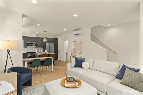 8323 12th Avenue NW Seattle WA 98117