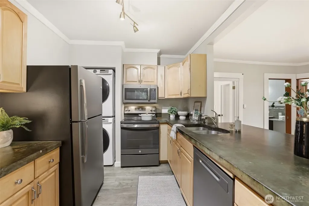 9732 59th Avenue S Seattle WA 98118