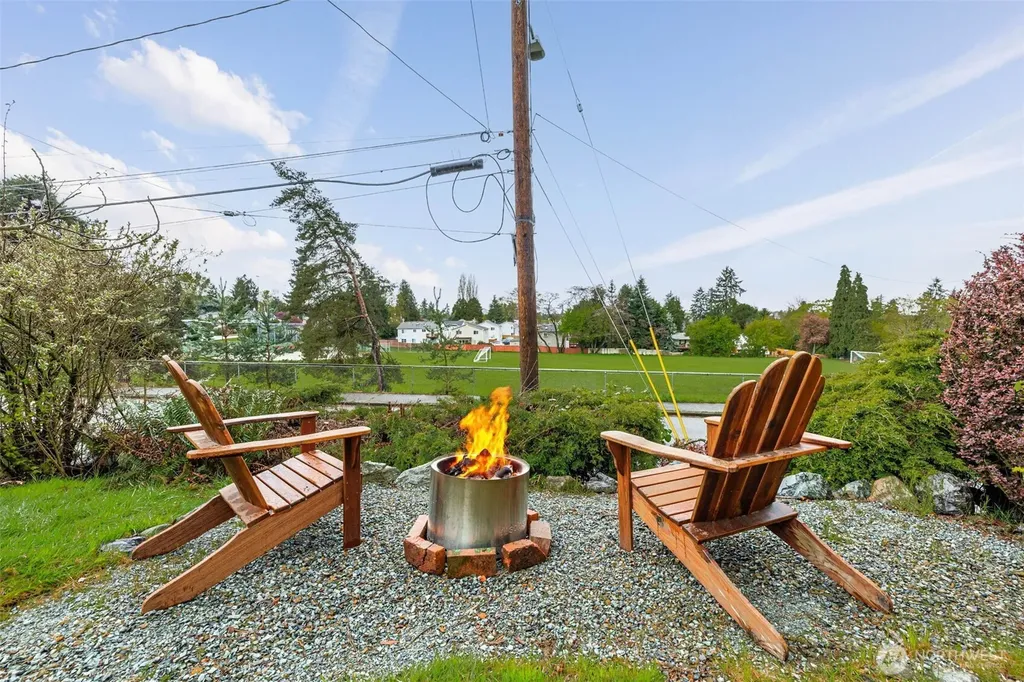 9732 59th Avenue S Seattle WA 98118