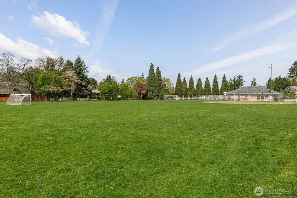 9732 59th Avenue S Seattle WA 98118