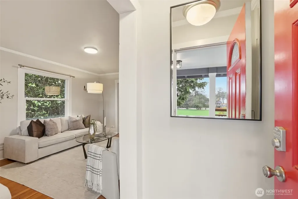 9732 59th Avenue S Seattle WA 98118