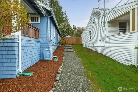 9732 59th Avenue S Seattle WA 98118