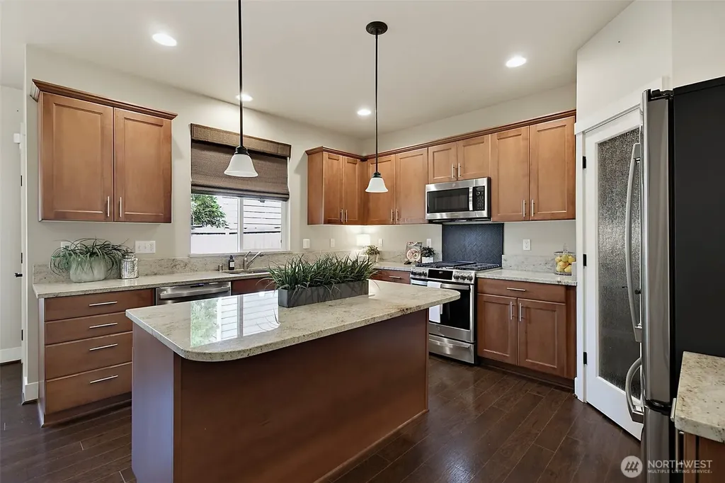 27911 155th Place SE Kent WA 98042