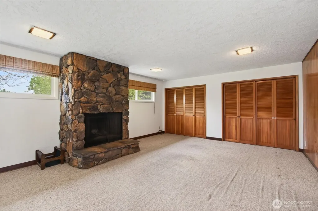 2 Pacific Place Longview WA 98632