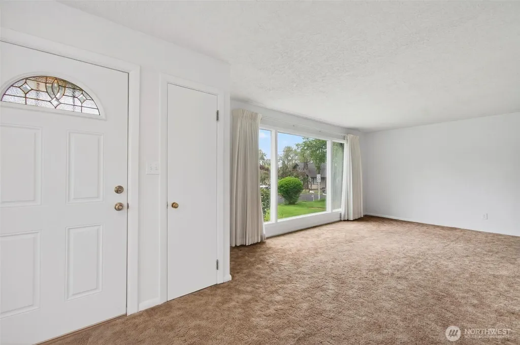 2 Pacific Place Longview WA 98632
