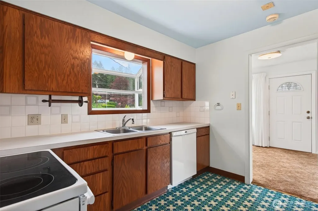 2 Pacific Place Longview WA 98632