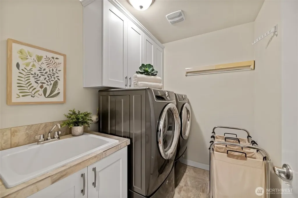 23331 SE 4th Place Sammamish WA 98074