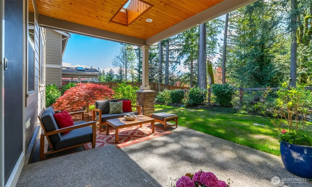23331 SE 4th Place Sammamish WA 98074