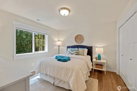 23331 SE 4th Place Sammamish WA 98074