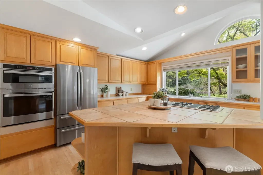 24309 SE 25th Street Sammamish WA 98075