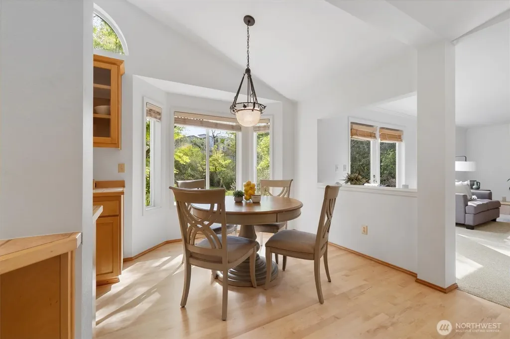 24309 SE 25th Street Sammamish WA 98075