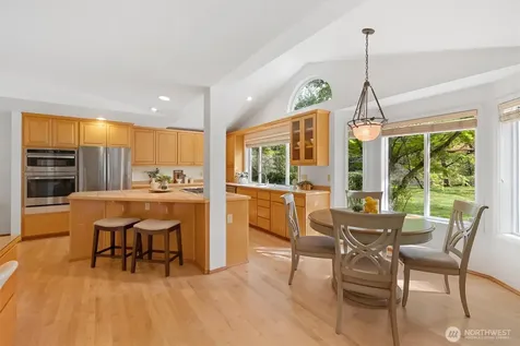 24309 SE 25th Street Sammamish WA 98075