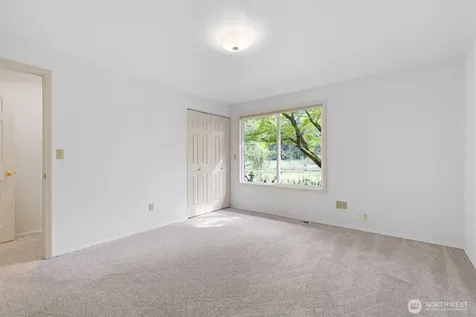 24309 SE 25th Street Sammamish WA 98075