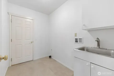 24309 SE 25th Street Sammamish WA 98075