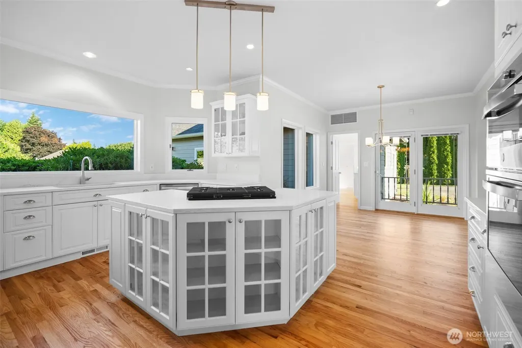 5452 Northwest Drive Bellingham WA 98226