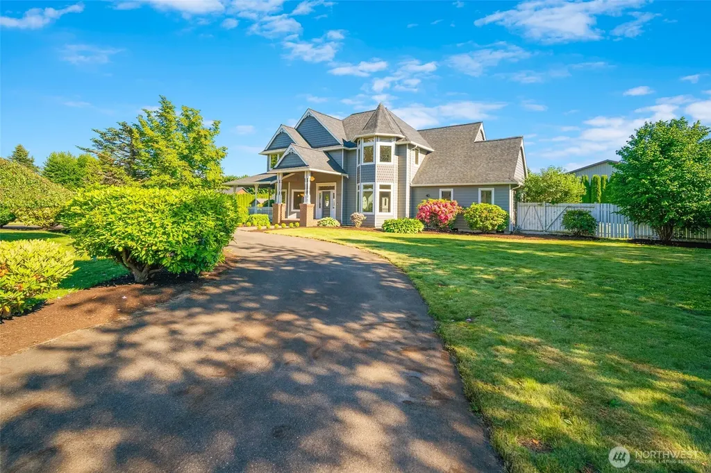 5452 Northwest Drive Bellingham WA 98226