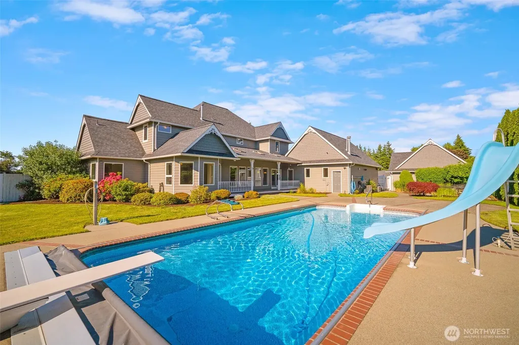 5452 Northwest Drive Bellingham WA 98226