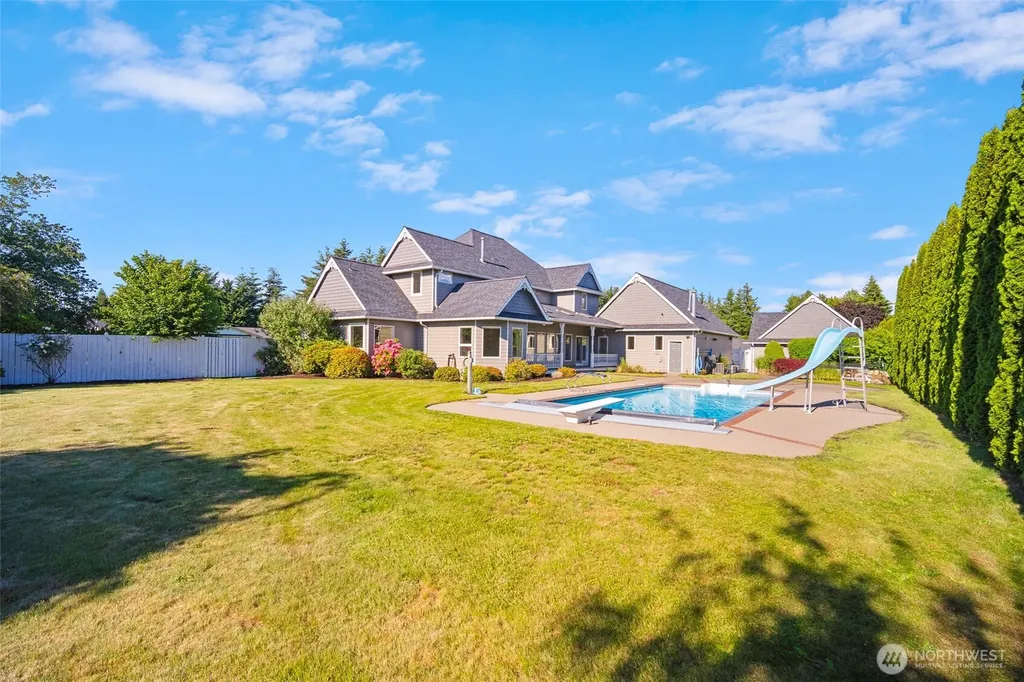 5452 Northwest Drive Bellingham WA 98226