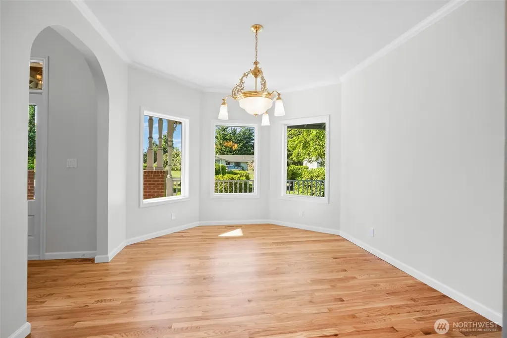 5452 Northwest Drive Bellingham WA 98226