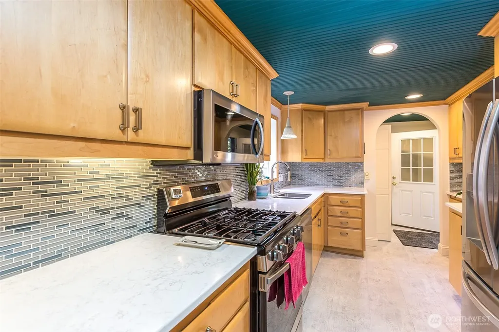 31 Salal Way Sequim WA 98382